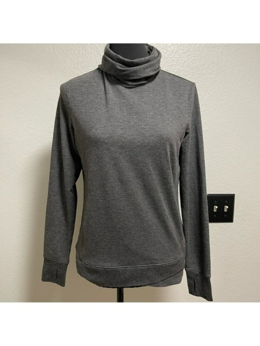 Activ8 Women’s Charcoal Grey Running Turtle Neck Sweater SMALL